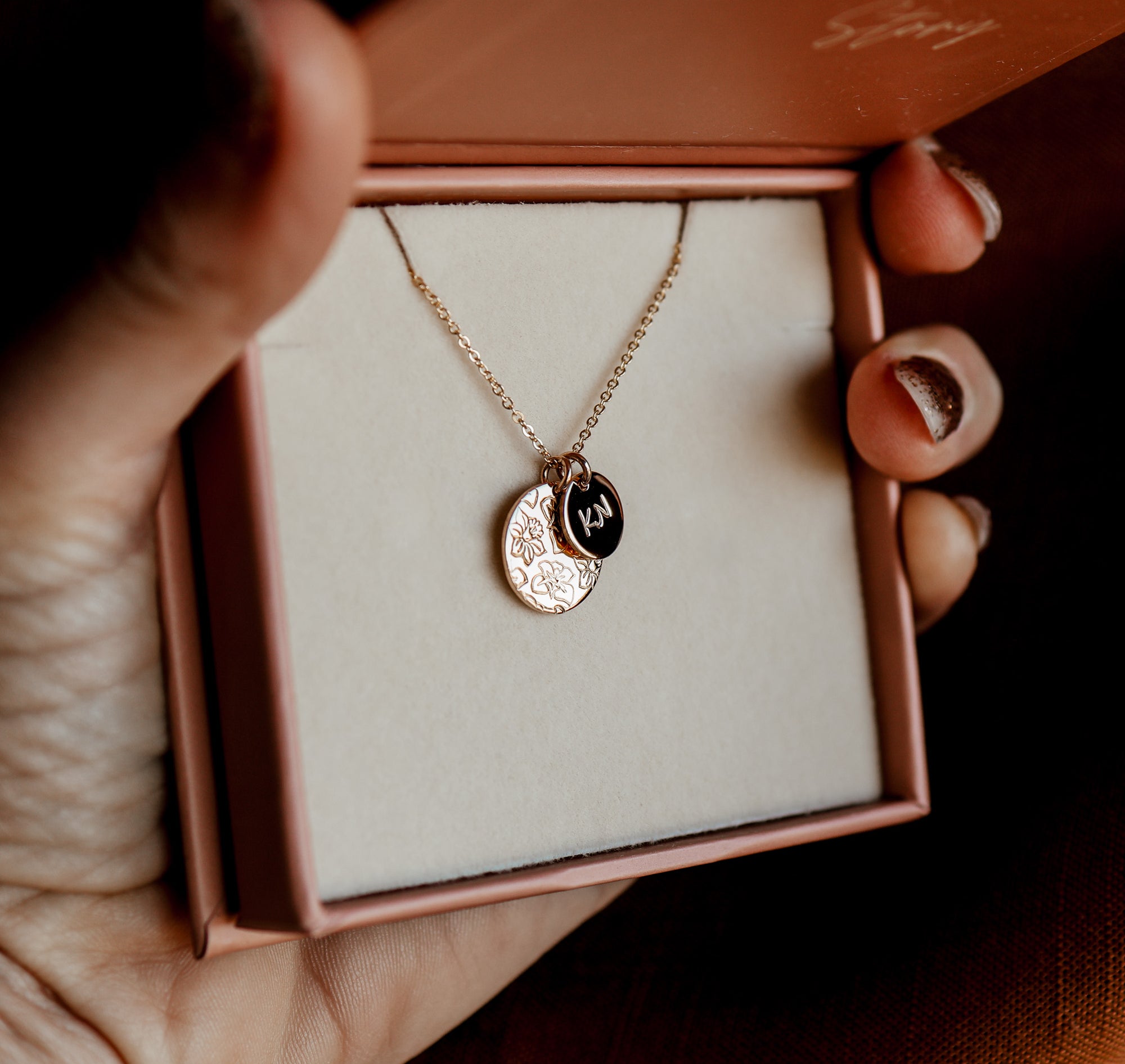 Personalised jewellery - KBN Jewellery - handmade jewellery – Personalised Jewellery gifts – Dainty jewellery- Dainty necklace – flower stamped necklace – family flowers – kids birth flowers – birth flower necklace – personalised flower stamped necklace – initial necklace
