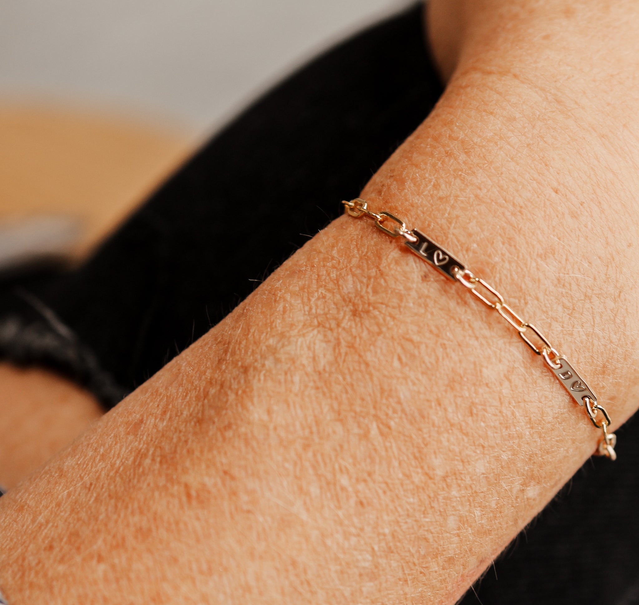 Personalised pendant link bracelet in gold fill