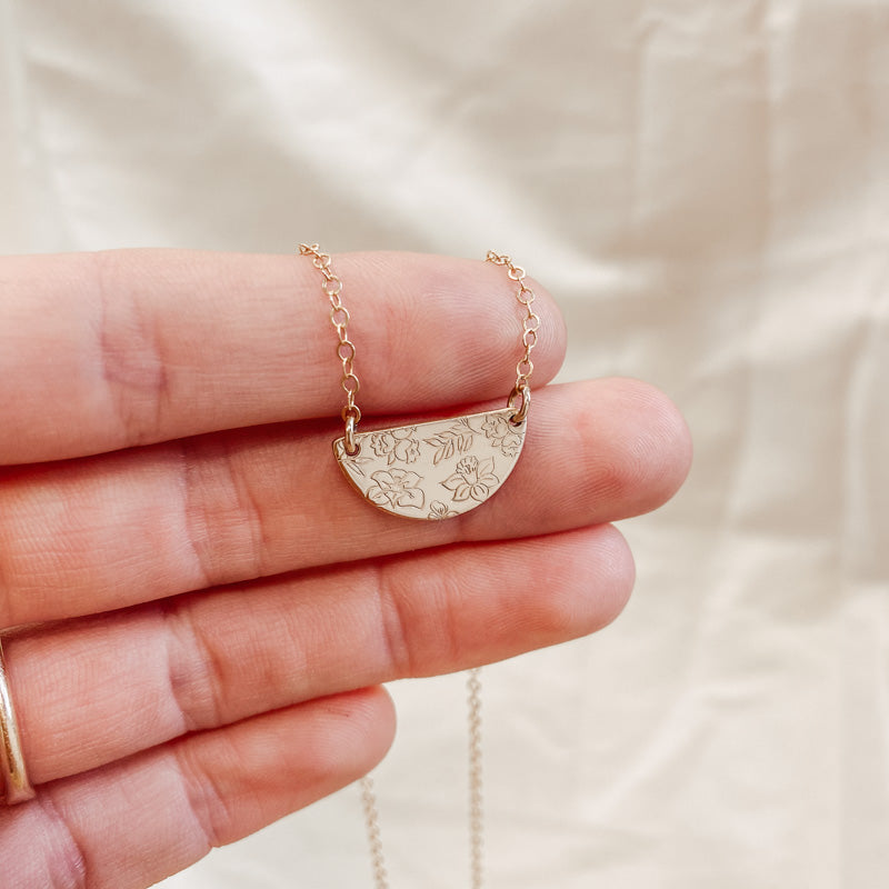 Personalised jewellery - KBN Jewellery - handmade jewellery – Personalised Jewellery gifts – Dainty jewellery- Dainty necklace – flower stamp necklace – birth month flower jewellery – flower necklace