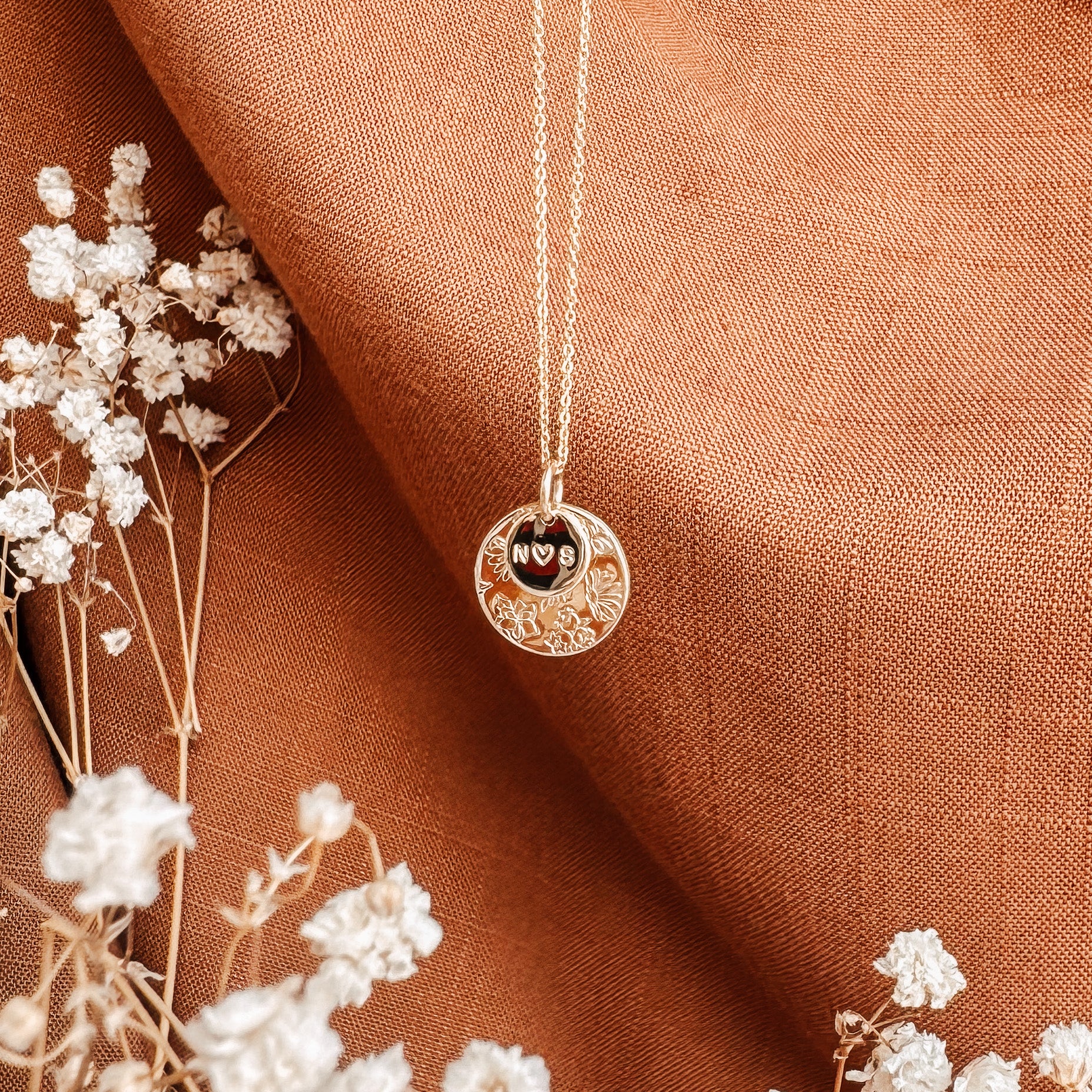 Personalised jewellery - KBN Jewellery - handmade jewellery – Personalised Jewellery gifts – Dainty jewellery- Dainty necklace – flower stamp necklace – birth month flower jewellery – flower necklace – stacked necklace – initial necklace