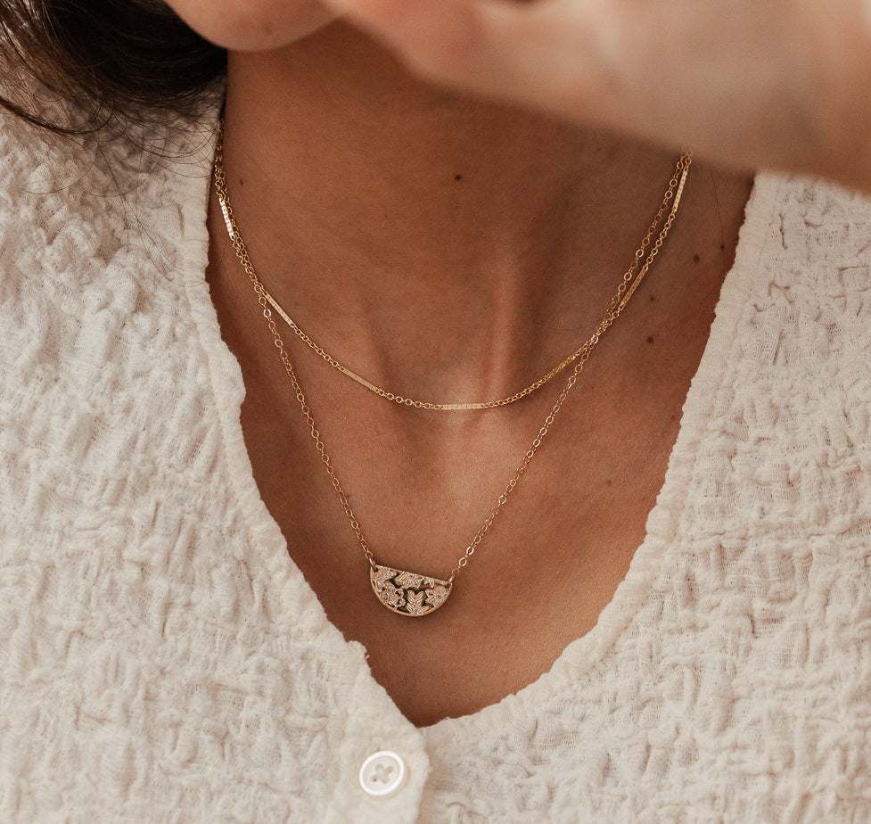 Personalised jewellery - KBN Jewellery - handmade jewellery – Personalised Jewellery gifts – Dainty jewellery- Dainty necklace – flower stamp necklace – birth month flower jewellery – flower necklace