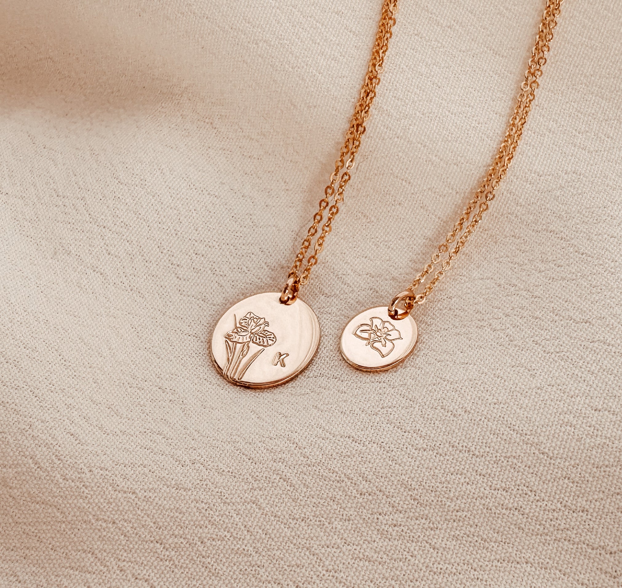 Personalised jewellery – handmade jewellery – KBN jewellery – Australian made jewellery – initial necklace – birth flower necklace – single pendant necklace with flower – birth flower necklace custom – custom birth month necklace – February flower necklace