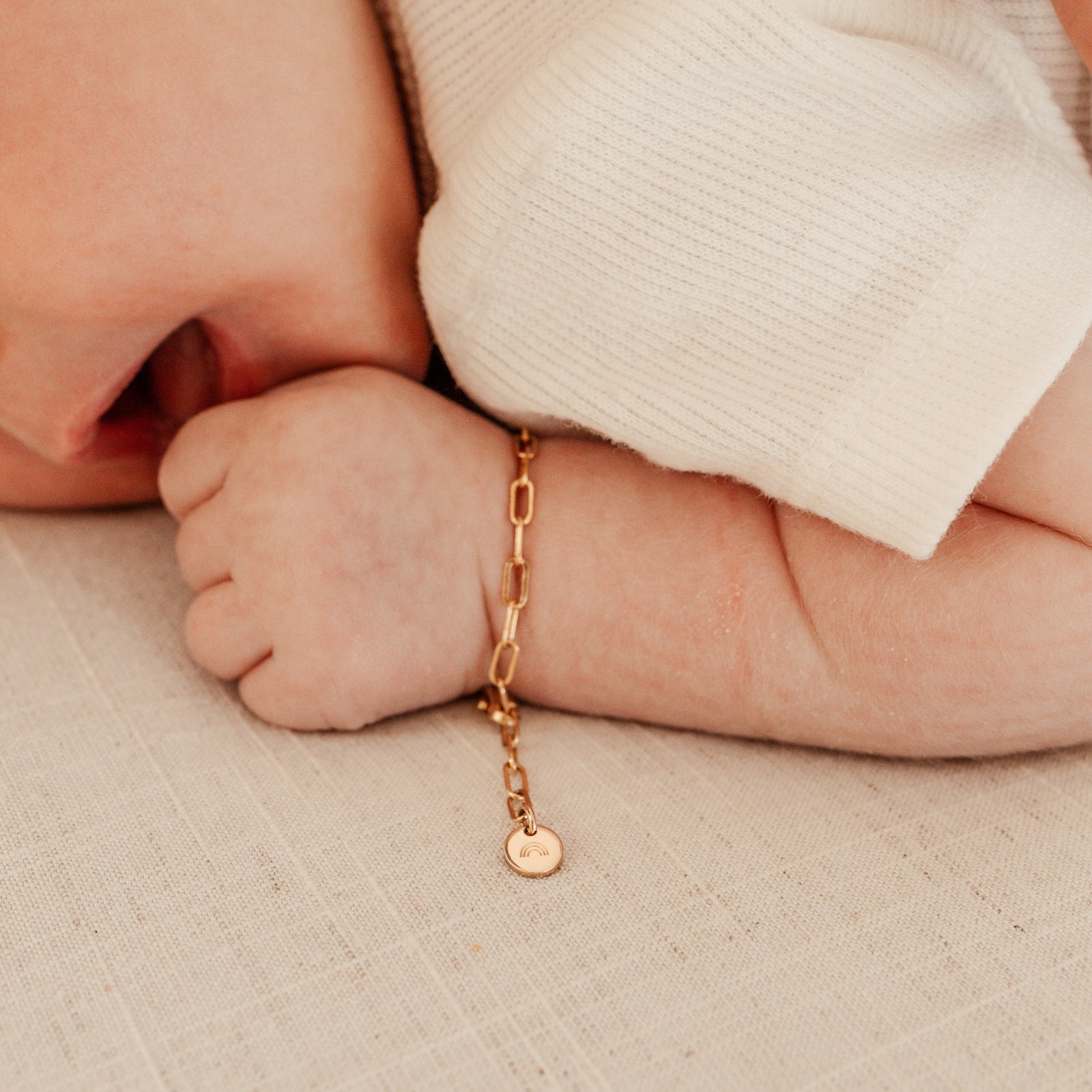 Personalised jewellery – handmade jewellery – KBN jewellery – Australian made jewellery – matching jewellery – matching mum and child bracelet – perfect gift for new mum – sentimental gift – newborn gift idea – new mum gift – matching jewellery – tiny pendant bracelet – linked chain bracelets