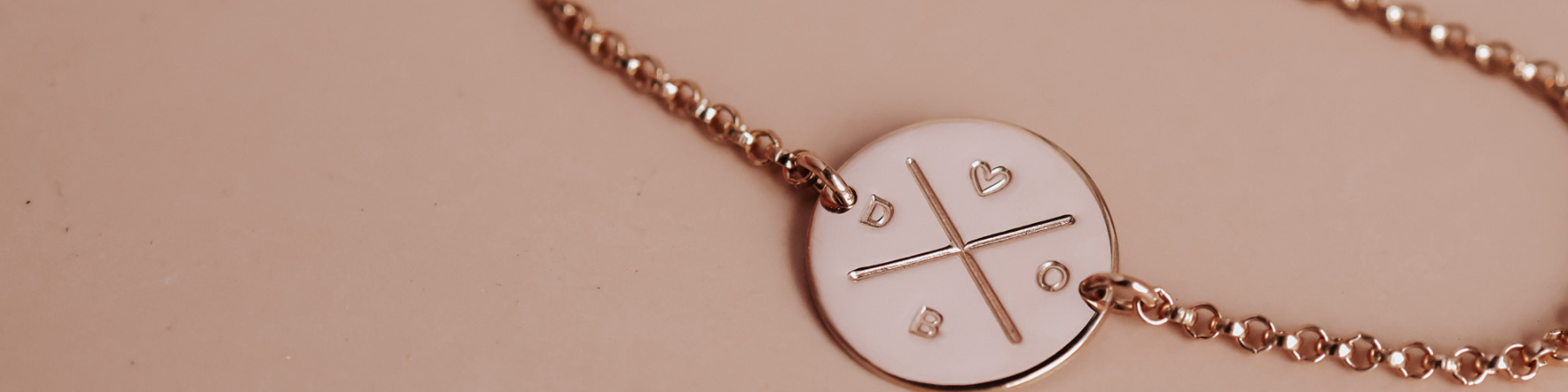 Rose Gold – Why this metal choice is a firm favourite here in the KBN studio