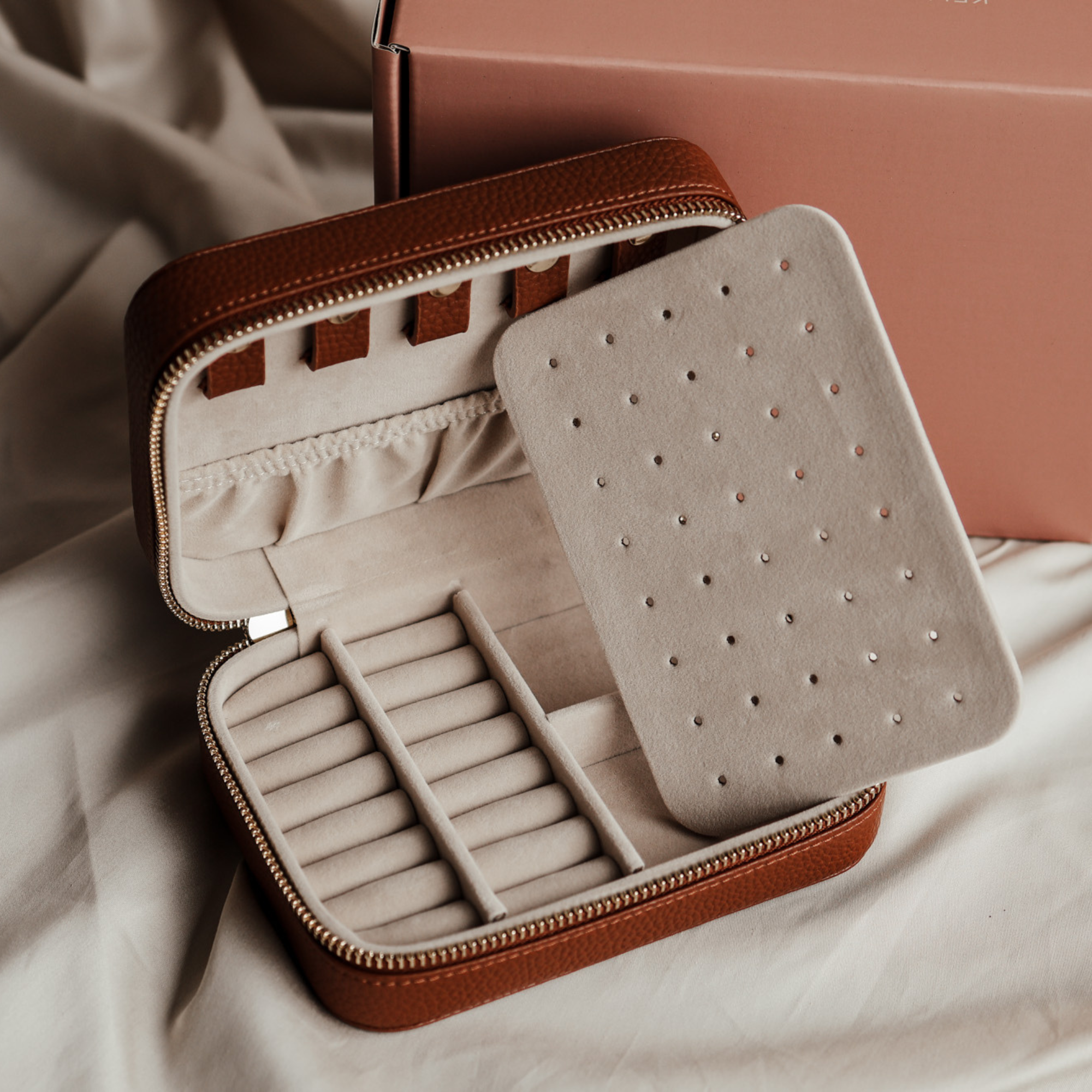 Personalised jewellery - KBN Jewellery - handmade jewellery – custom jewellery gifts – jewellery cases – brown jewellery box – jewellery case – travel jewellery case – personalised jewellery case 