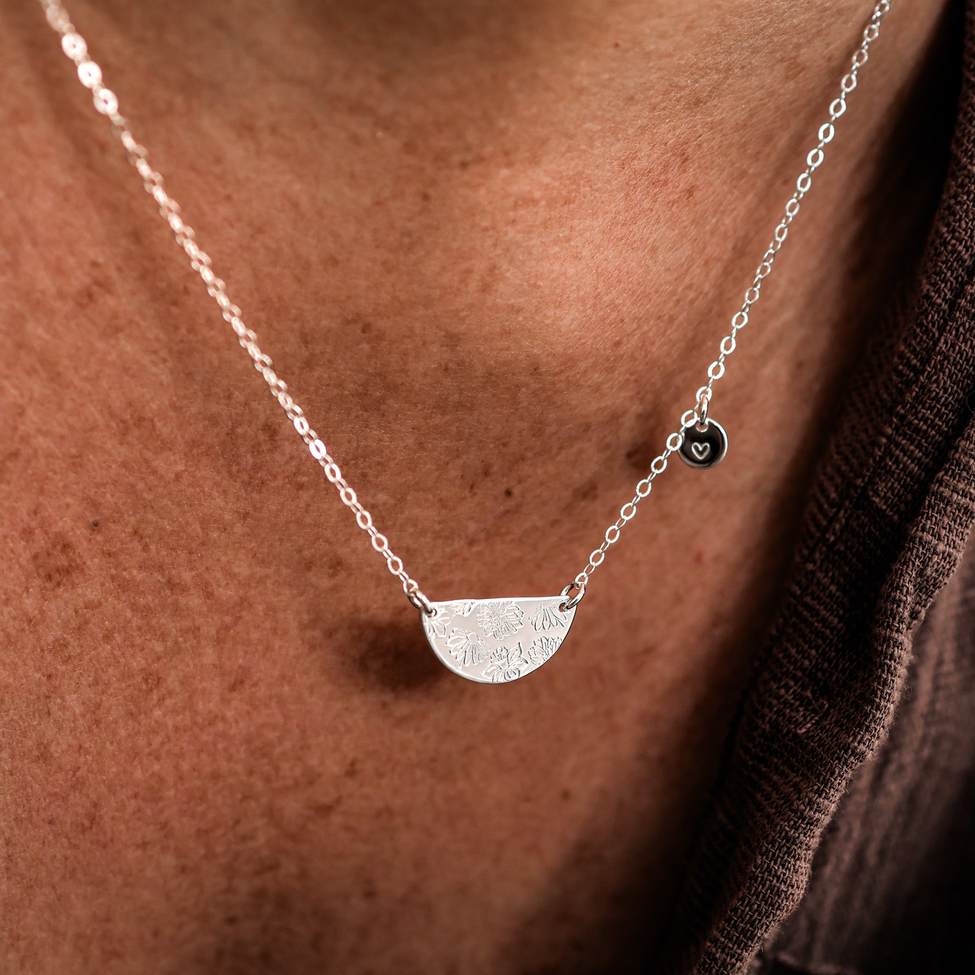 Personalised jewellery - KBN Jewellery - handmade jewellery – Personalised Jewellery gifts – Dainty jewellery- Dainty necklace – flower stamp necklace – birth month flower jewellery – flower necklace 