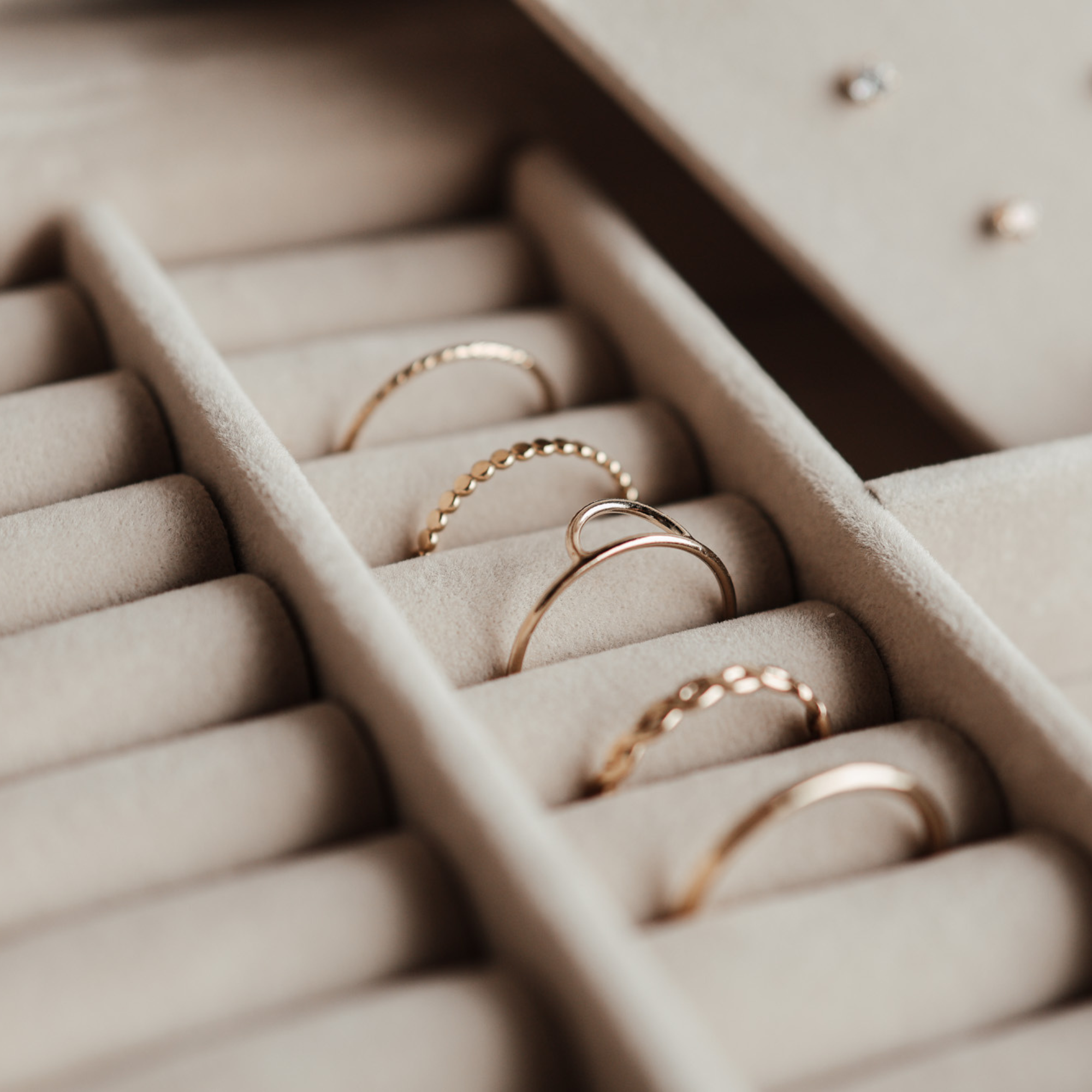 Personalised jewellery - KBN Jewellery - handmade jewellery – custom jewellery gifts – jewellery cases – brown jewellery box – jewellery case – travel jewellery case – personalised jewellery case 