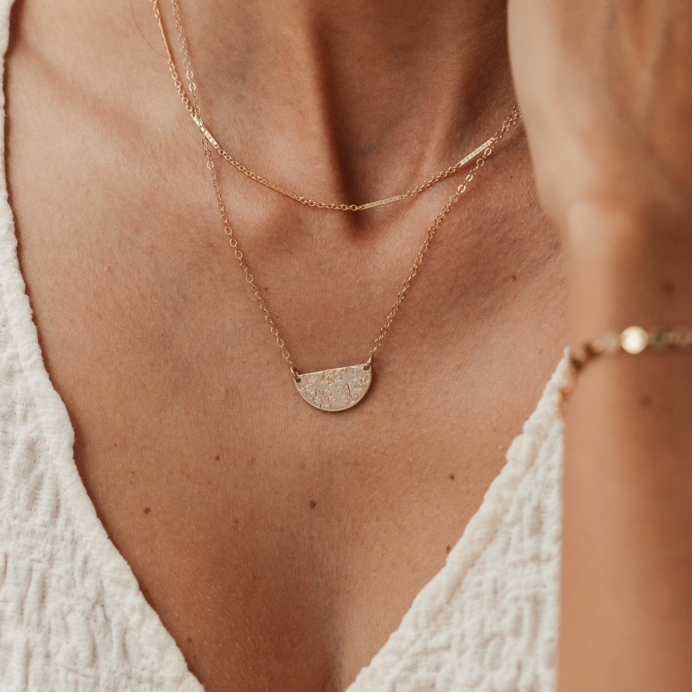 Personalised jewellery - KBN Jewellery - handmade jewellery – Personalised Jewellery gifts – Dainty jewellery- Dainty necklace – flower stamp necklace – birth month flower jewellery – flower necklace 