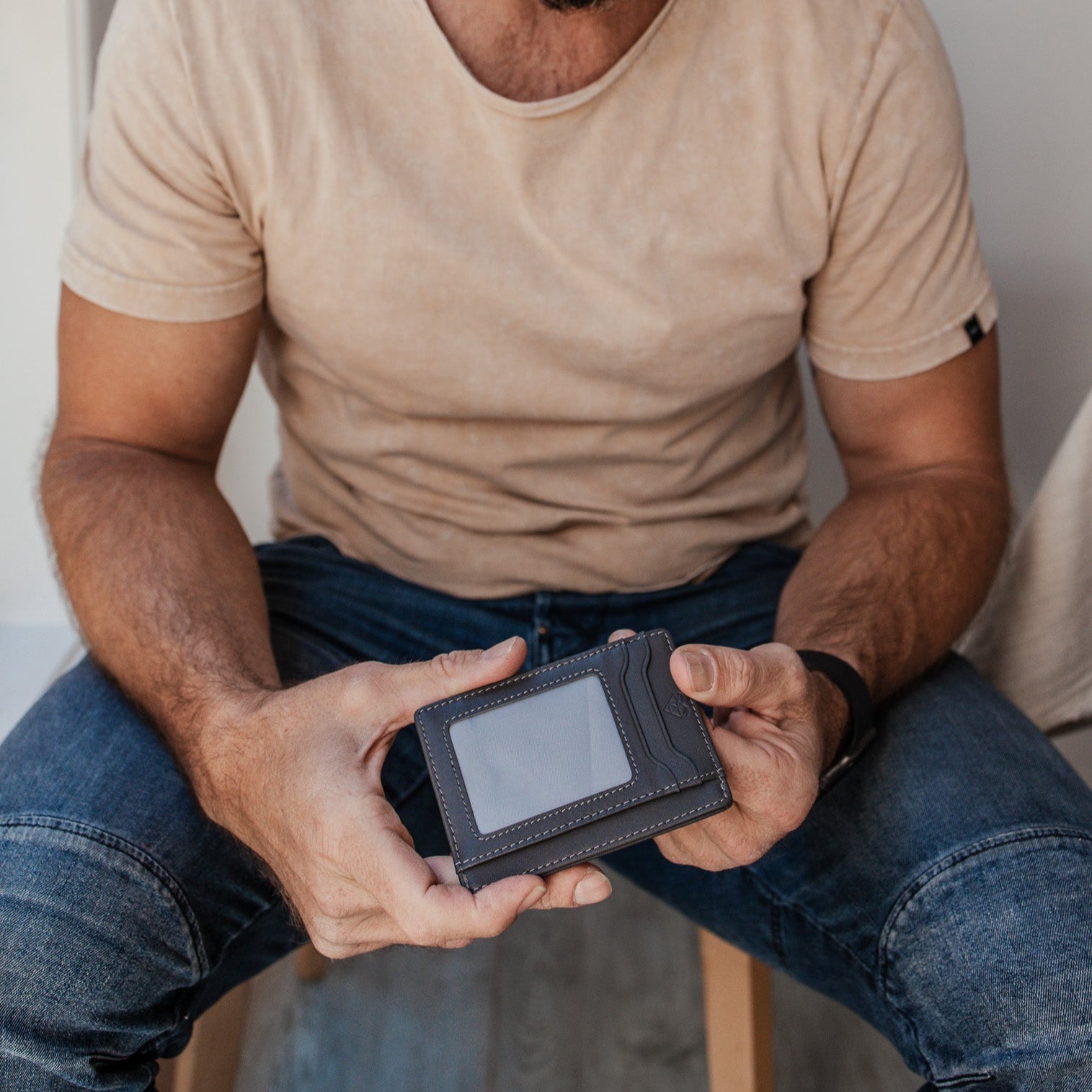 Personalised jewellery - KBN Jewellery - handmade jewellery – Personalised Jewellery gifts – personalised wallet – wallet for men – leather personalised wallet – personalised men wallet – personalised slimline cardholder – men’s cardholder 