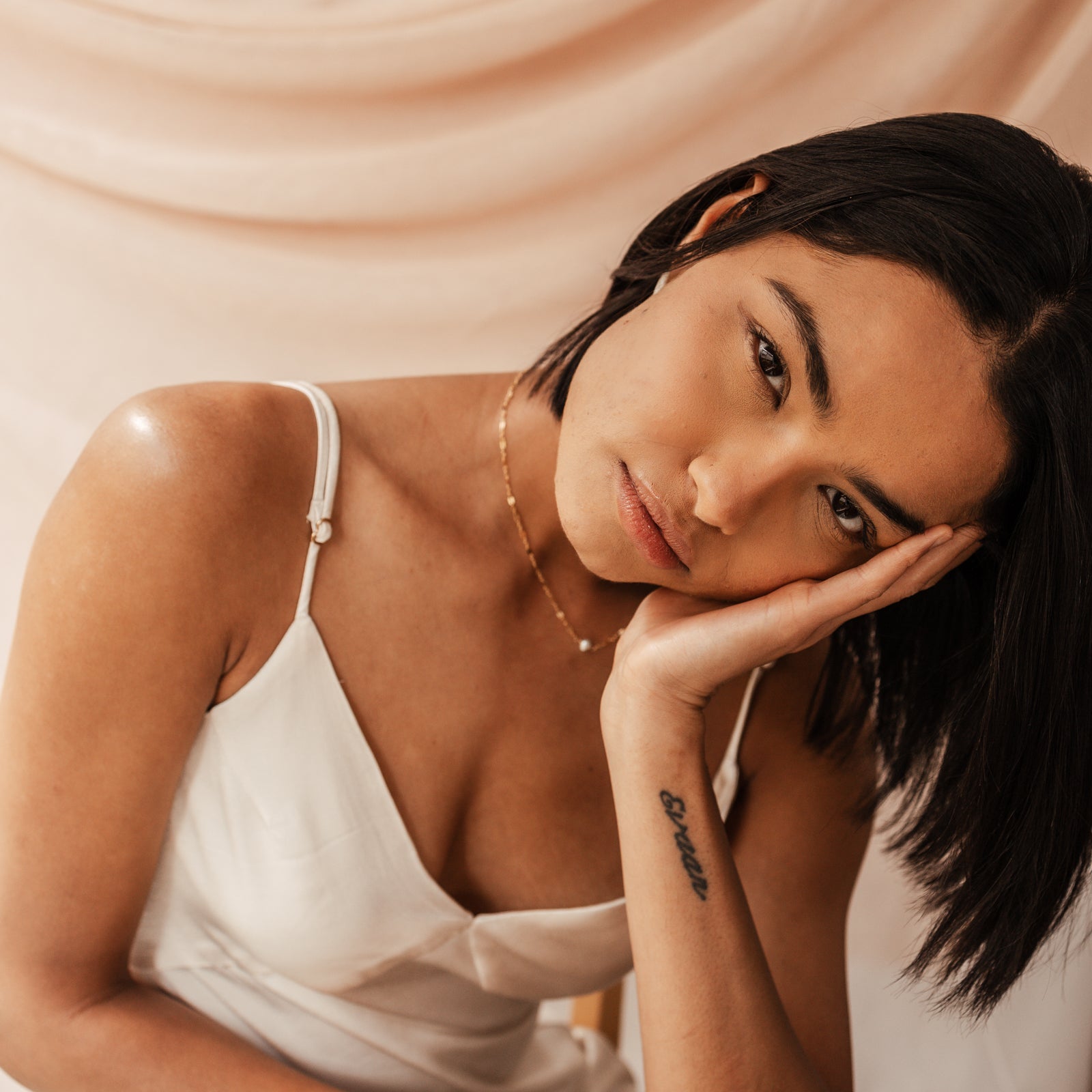 Personalised jewellery - KBN Jewellery - handmade jewellery – Personalised Jewellery gifts – Dainty jewellery –  single pearl necklace – wedding gift idea – bridal jewellery – bridal shower jewellery – bridesmaids gift – freshwater pearls – real pearl necklace – affordable pearl necklace 