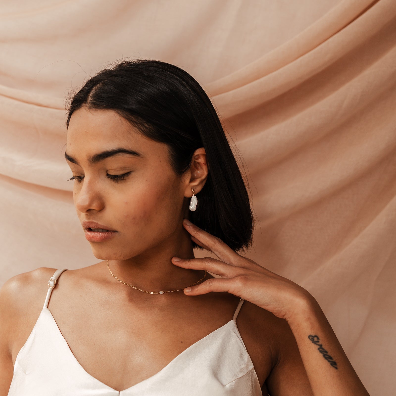 Personalised jewellery - KBN Jewellery - handmade jewellery – Personalised Jewellery gifts – Dainty jewellery –  single pearl necklace – wedding gift idea – bridal jewellery – bridal shower jewellery – bridesmaids gift – freshwater pearls – real pearl necklace – affordable pearl necklace 